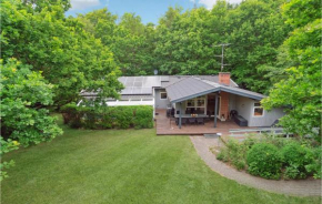 Awesome Home In Glesborg With Wifi, Fjellerup